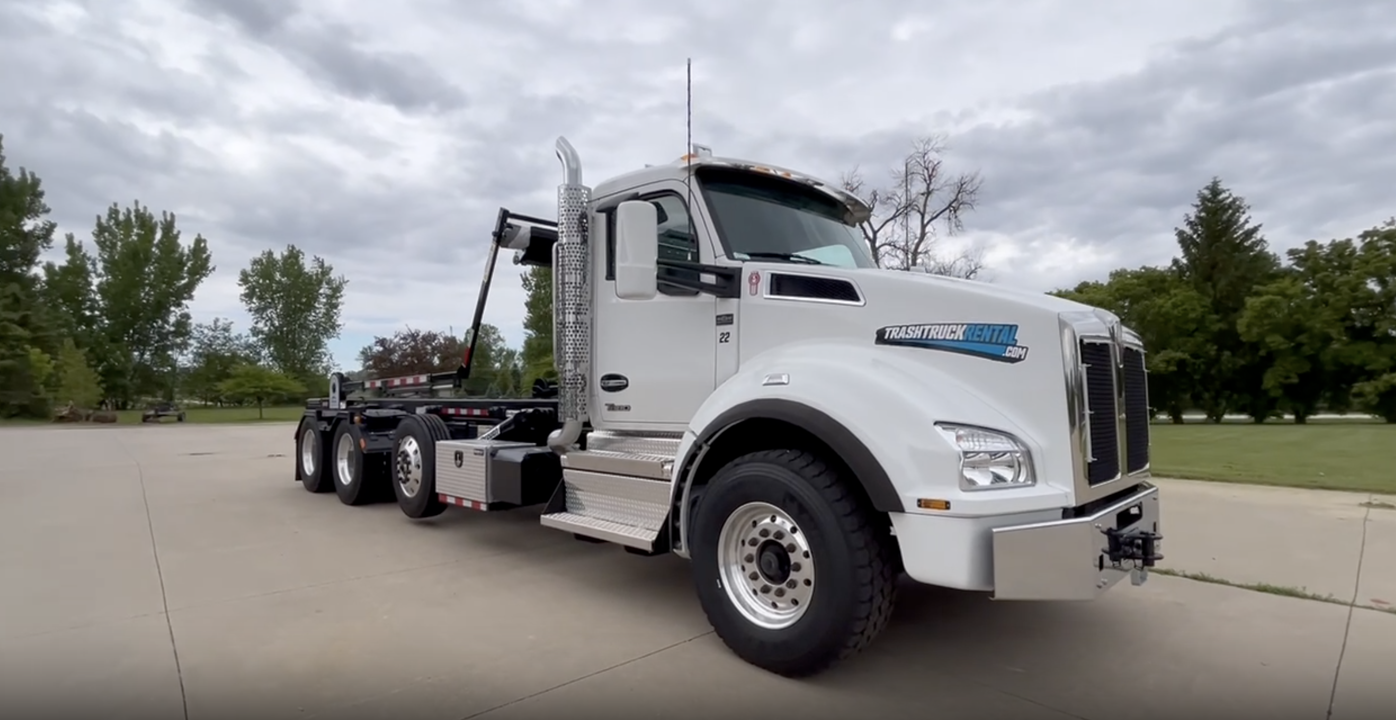 2025 Kenworth T880 Roll-Off truck rear view#1.3